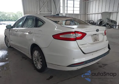 2013 Ford Fusion Hybrid Se z USA, uszkodzony, nr VIN 3FA6P0LU8DR357054